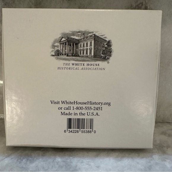 White House Historical Association 2015 White House Christmas Ornament - Picture 3 of 10